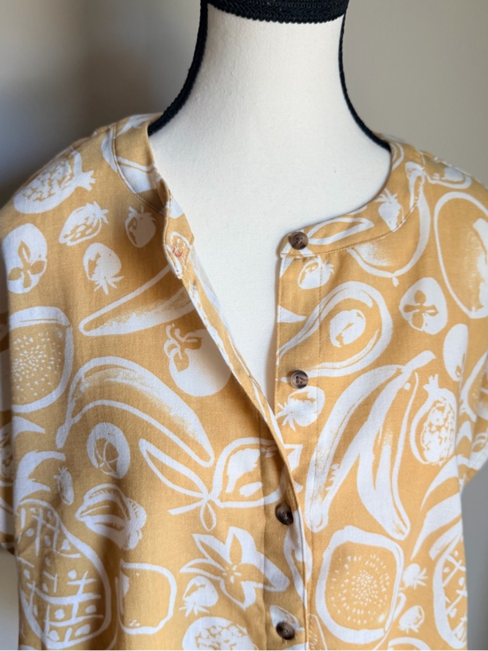 Reitmans Mustard Yellow & White Printed Button Front Top - Picture 3 of 12